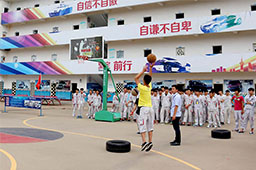 接下來(lái)是定點(diǎn)投籃比賽
