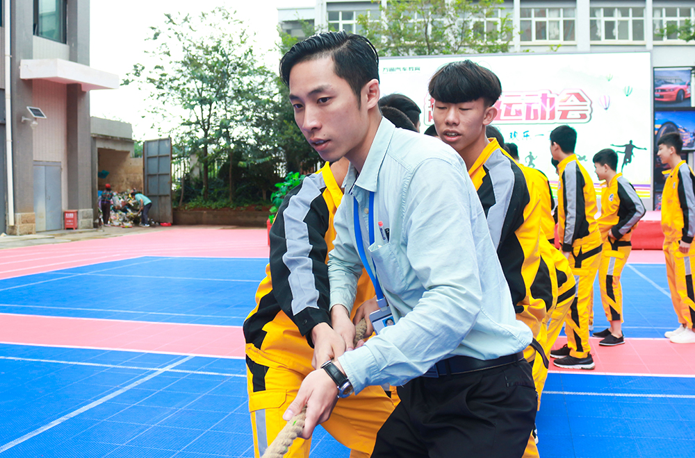 班主任指導(dǎo)學(xué)生如何站位
