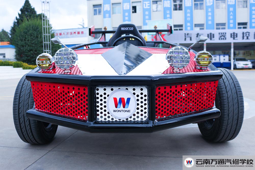 萬(wàn)通實(shí)力，新能源車自己造