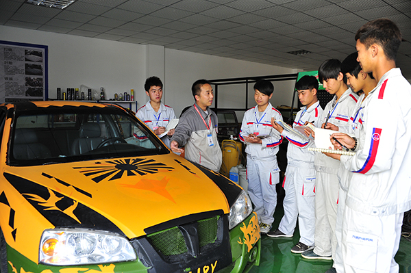 汽車美容課堂1.JPG